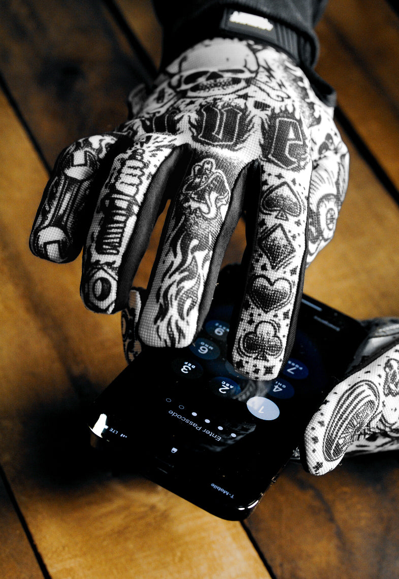 tätowier handschuhe Lethal Threat Tattoo Gloves - Black/White