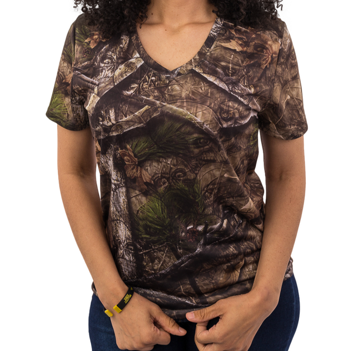 Women Backwoods Skull Camo Womens V Neck T- Shirt